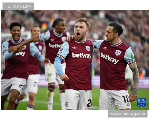 [天下足球]鲍恩补时点射 西汉姆联绝杀曼联.